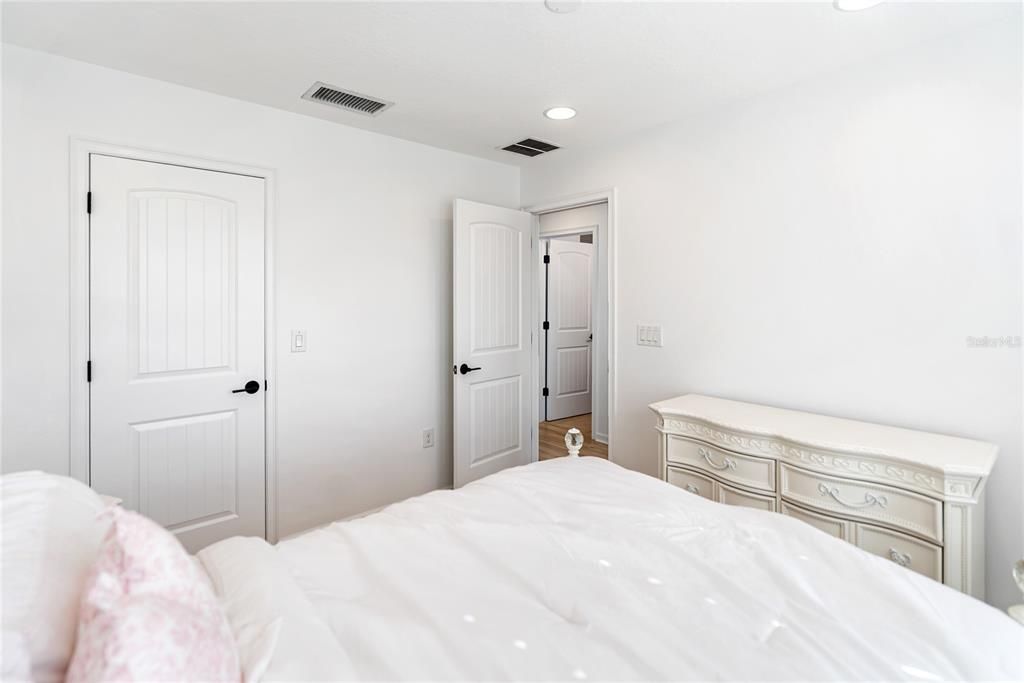 На продажу: $450,000 (3 спален, 3 ванн, 1758 Квадратных фут)