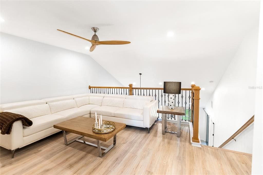 На продажу: $450,000 (3 спален, 3 ванн, 1758 Квадратных фут)