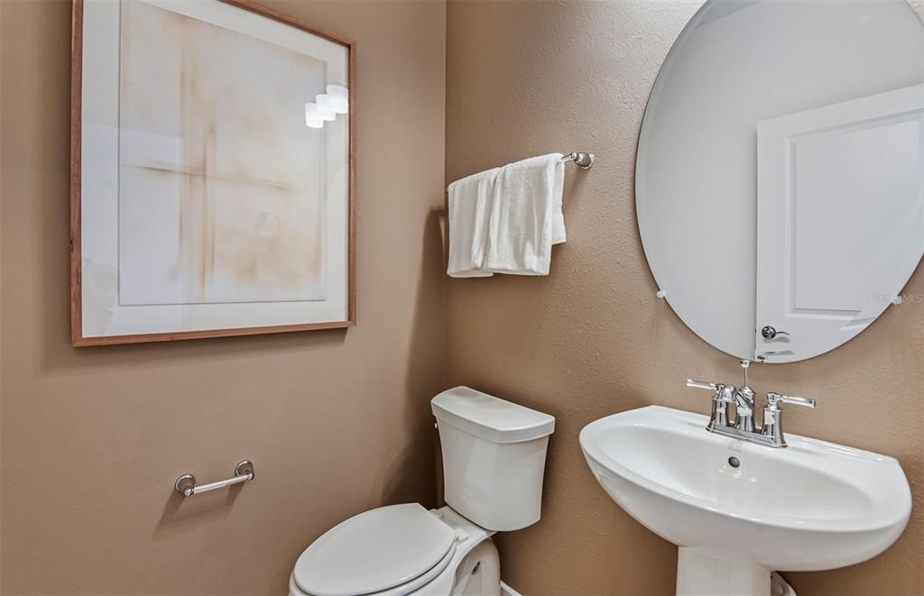 Active With Contract: $448,400 (3 beds, 2 baths, 2223 Square Feet)