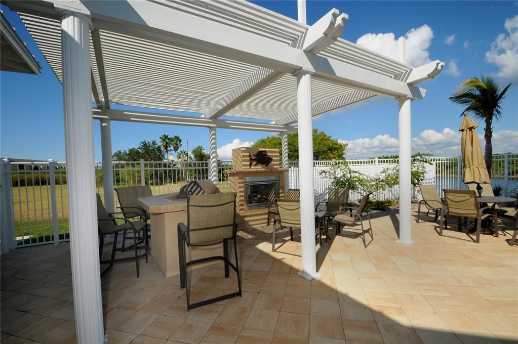 For Sale: $390,000 (2 beds, 2 baths, 1600 Square Feet)