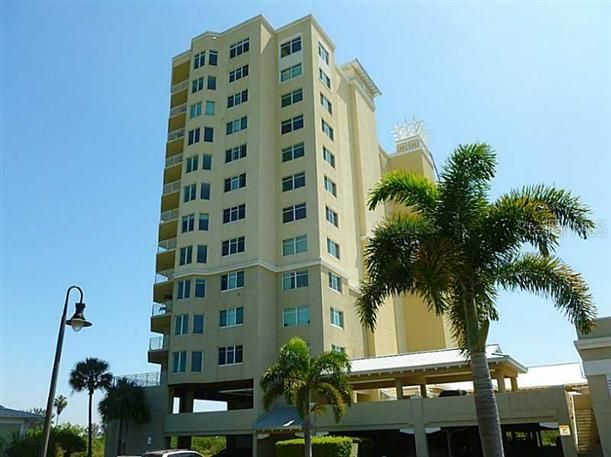 For Sale: $390,000 (2 beds, 2 baths, 1600 Square Feet)