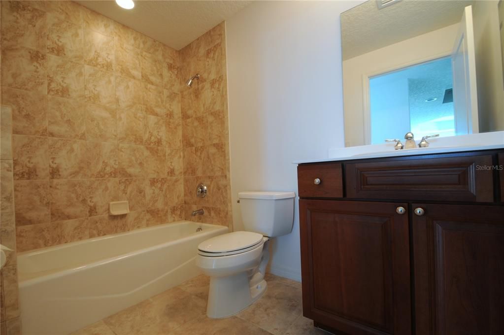 For Sale: $390,000 (2 beds, 2 baths, 1600 Square Feet)