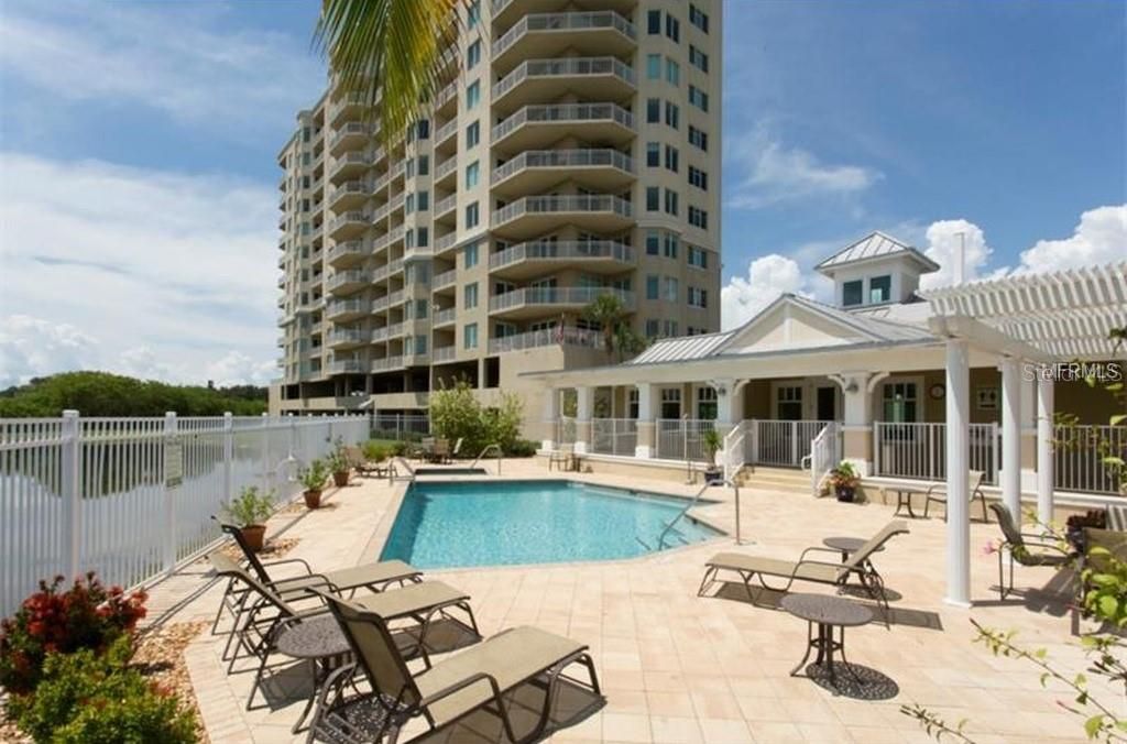 For Sale: $390,000 (2 beds, 2 baths, 1600 Square Feet)