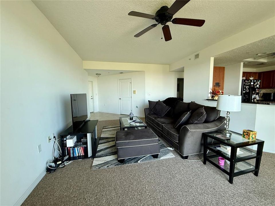 For Sale: $390,000 (2 beds, 2 baths, 1600 Square Feet)