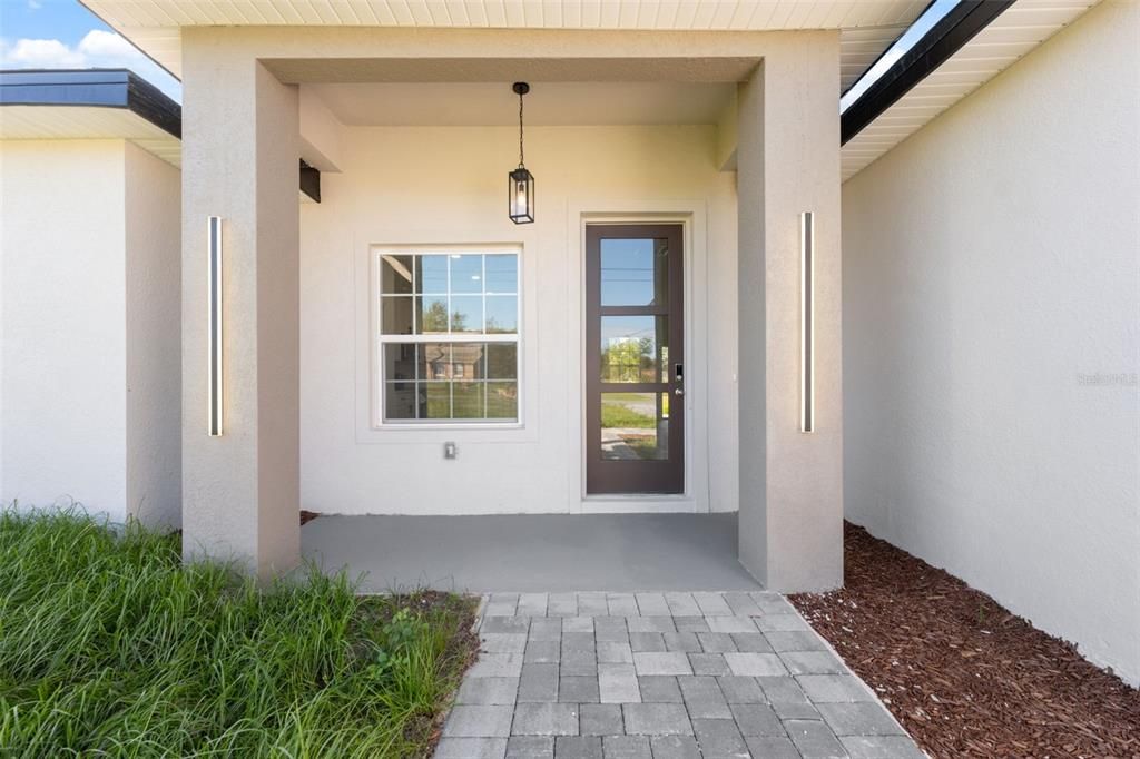 For Sale: $299,000 (4 beds, 2 baths, 1751 Square Feet)