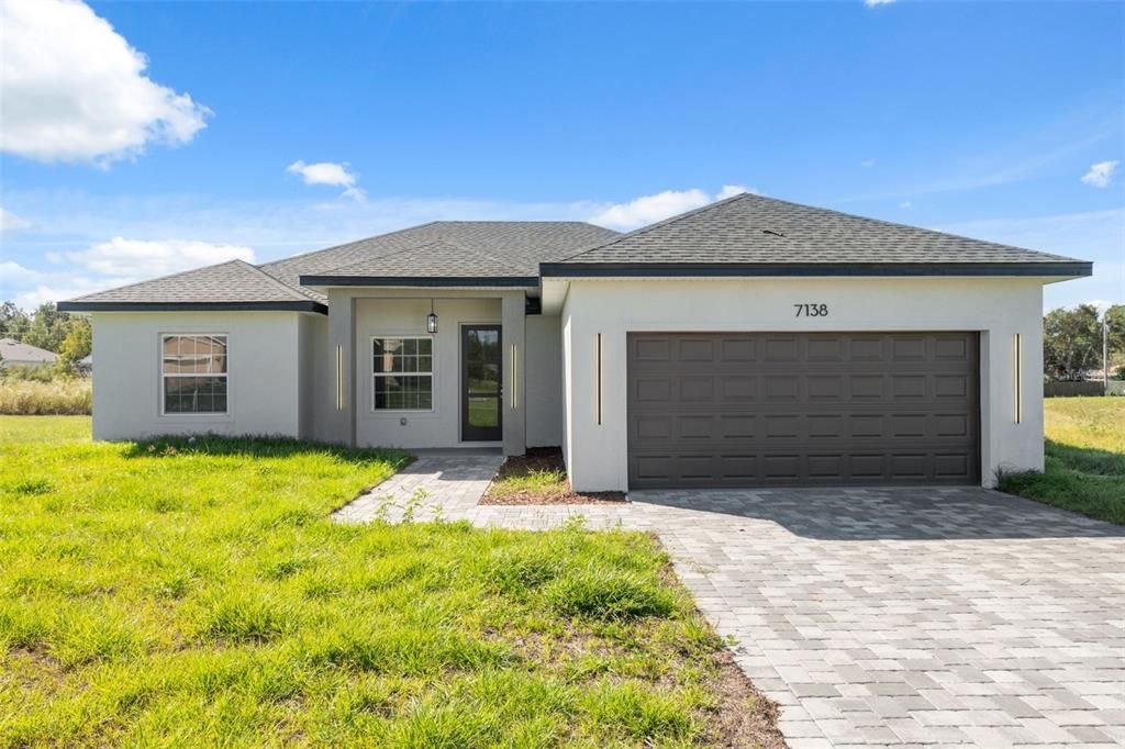 For Sale: $299,000 (4 beds, 2 baths, 1751 Square Feet)