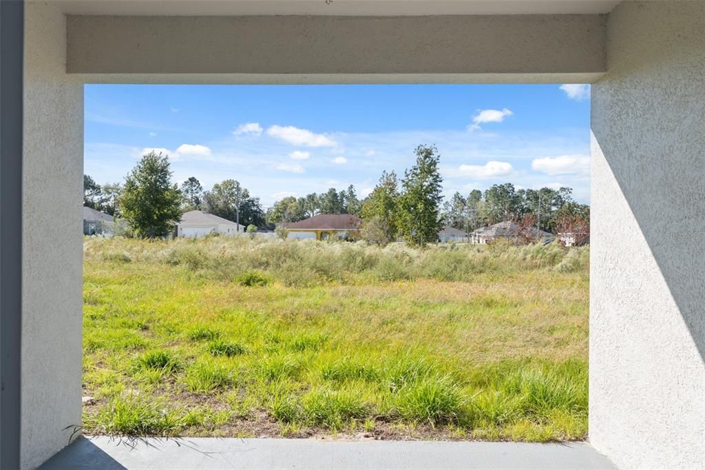 For Sale: $299,000 (4 beds, 2 baths, 1751 Square Feet)