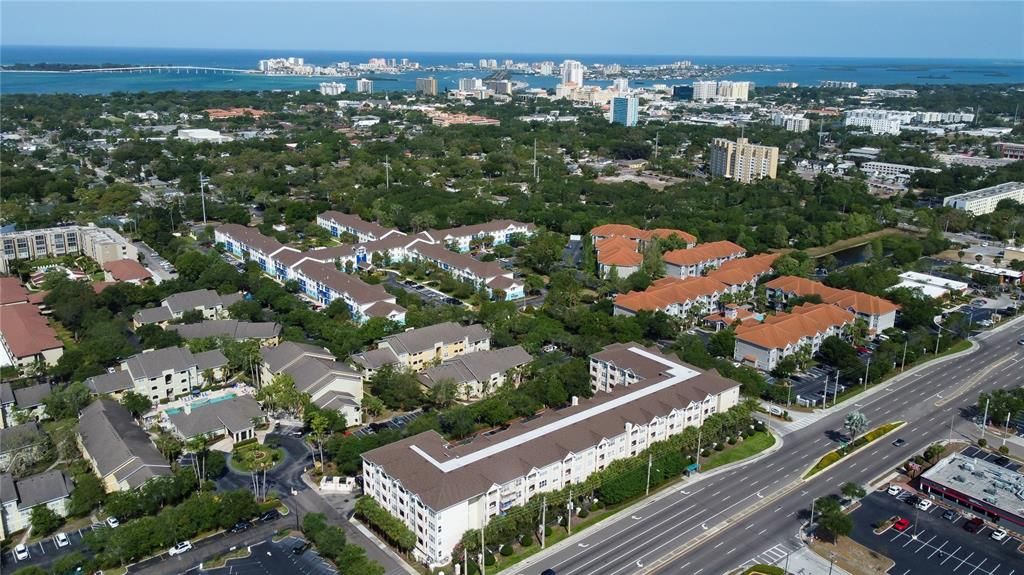 For Sale: $219,000 (2 beds, 2 baths, 1010 Square Feet)