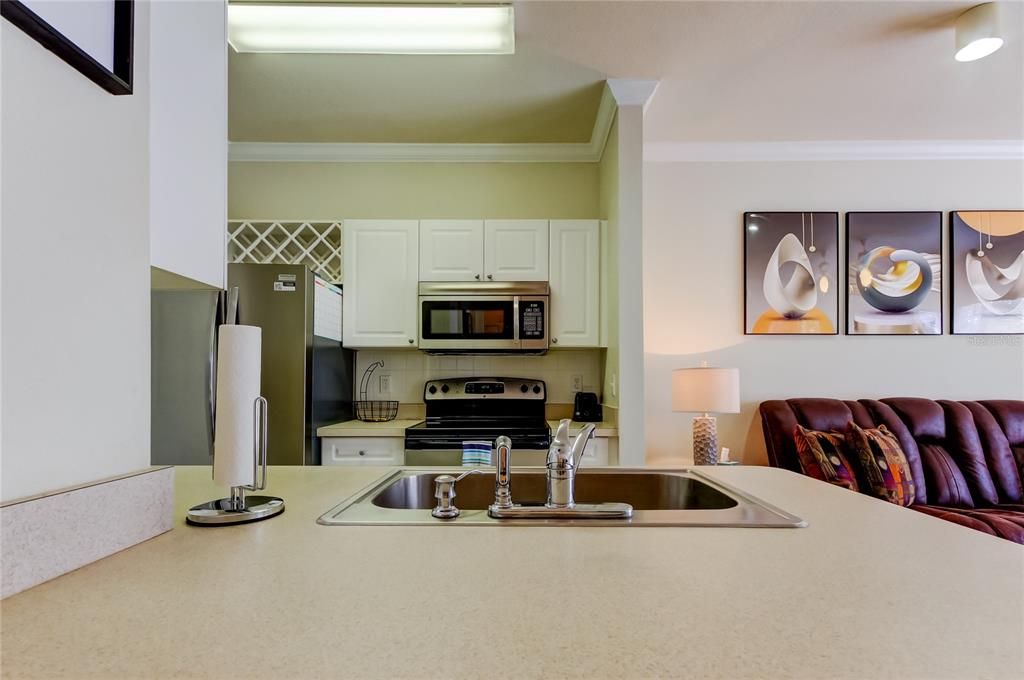 For Sale: $219,000 (2 beds, 2 baths, 1010 Square Feet)