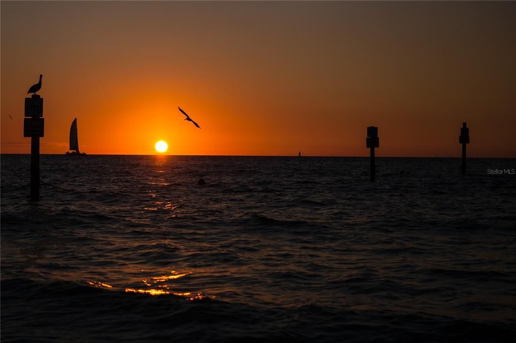 For Sale: $219,000 (2 beds, 2 baths, 1010 Square Feet)