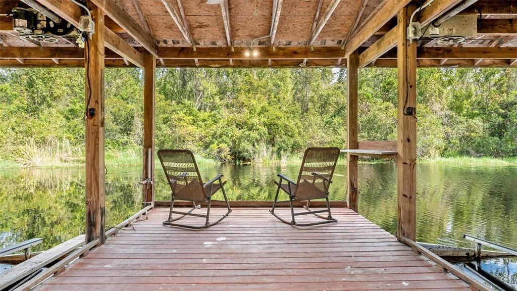 На продажу: $899,900 (3 спален, 2 ванн, 2271 Квадратных фут)