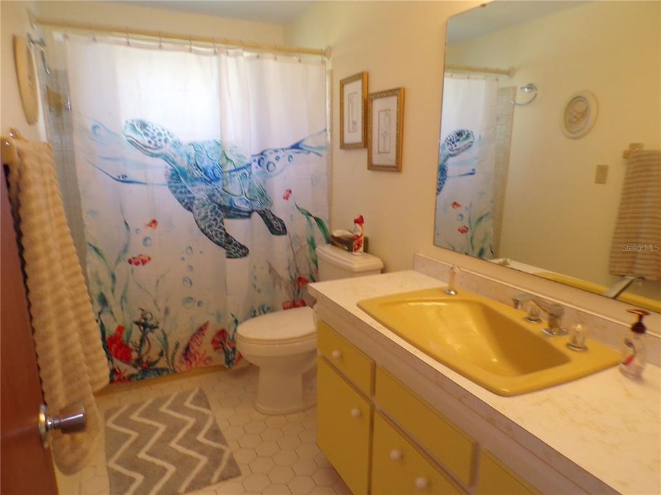 For Rent: $2,975 (2 beds, 2 baths, 1156 Square Feet)