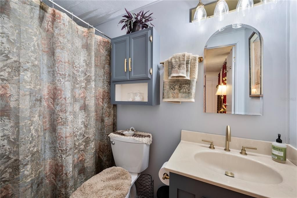 待售: $179,900 (2 贝兹, 2 浴室, 1188 平方英尺)