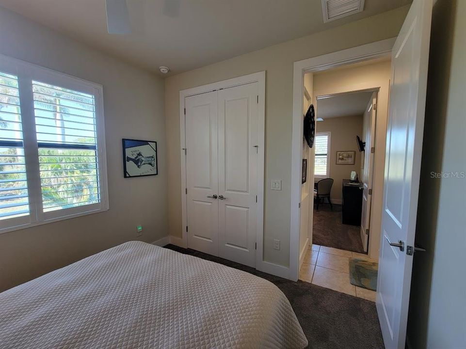 For Sale: $599,000 (3 beds, 2 baths, 1813 Square Feet)