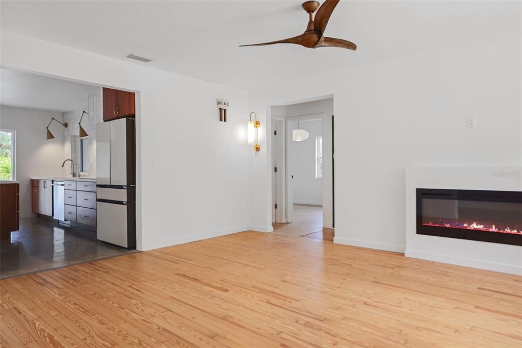 待售: $1,175,000 (4 贝兹, 2 浴室, 2432 平方英尺)