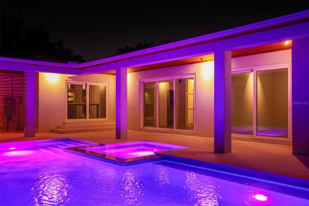 待售: $1,175,000 (4 贝兹, 2 浴室, 2432 平方英尺)