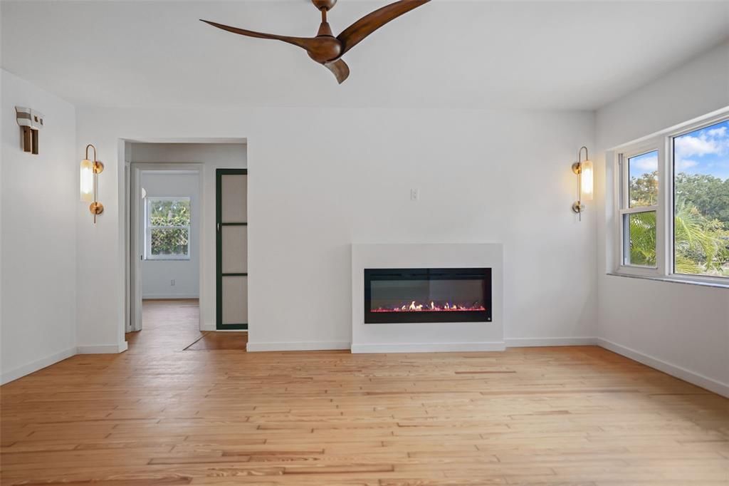 待售: $1,175,000 (4 贝兹, 2 浴室, 2432 平方英尺)