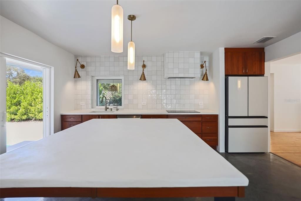 待售: $1,175,000 (4 贝兹, 2 浴室, 2432 平方英尺)