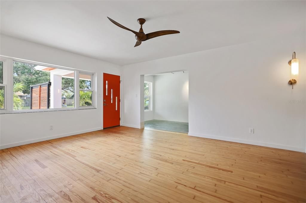 待售: $1,175,000 (4 贝兹, 2 浴室, 2432 平方英尺)