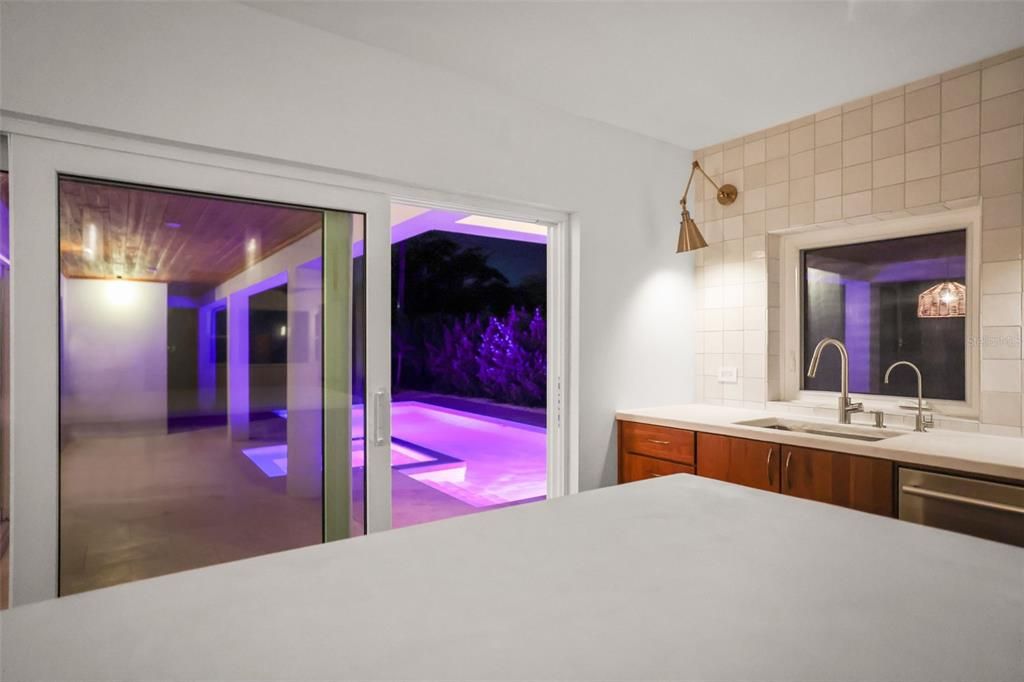 待售: $1,175,000 (4 贝兹, 2 浴室, 2432 平方英尺)