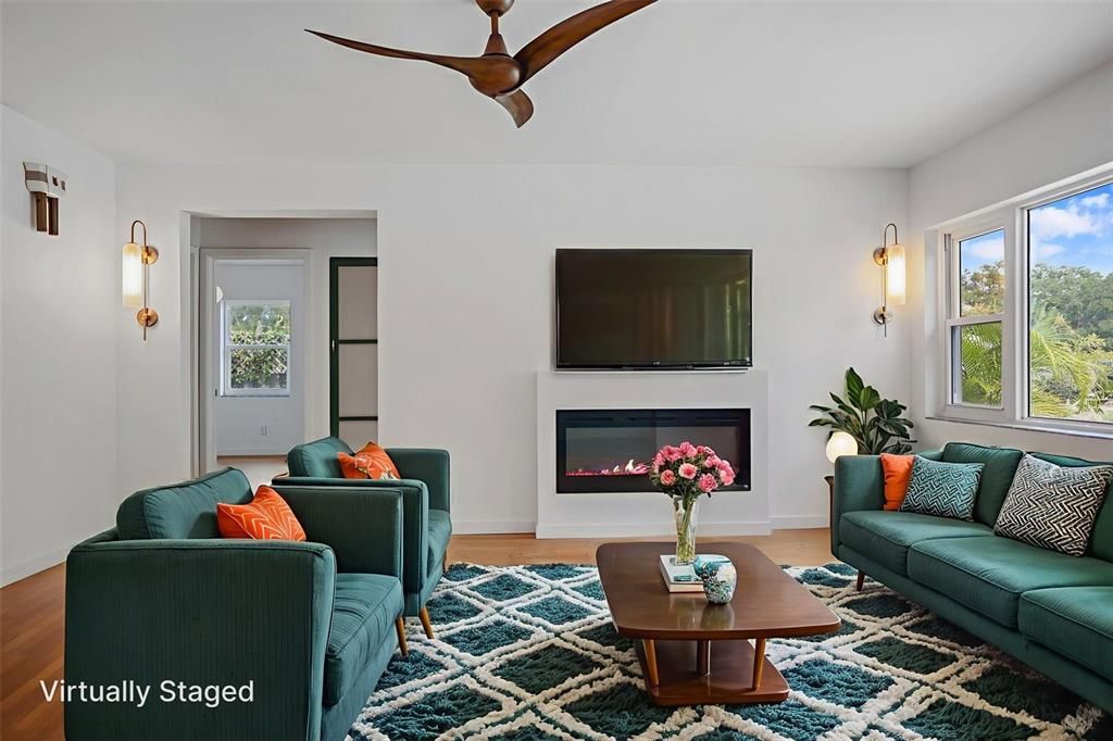 待售: $1,175,000 (4 贝兹, 2 浴室, 2432 平方英尺)