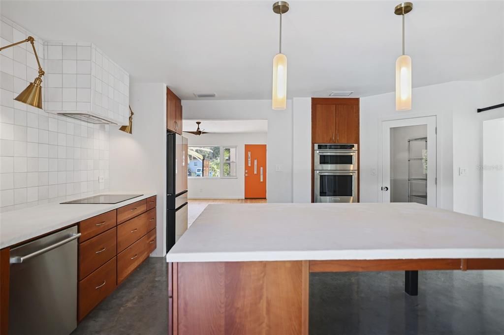 待售: $1,175,000 (4 贝兹, 2 浴室, 2432 平方英尺)