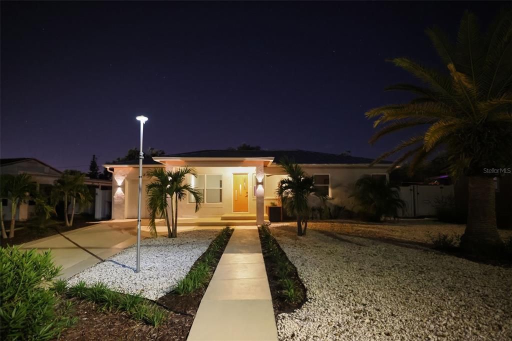 待售: $1,175,000 (4 贝兹, 2 浴室, 2432 平方英尺)