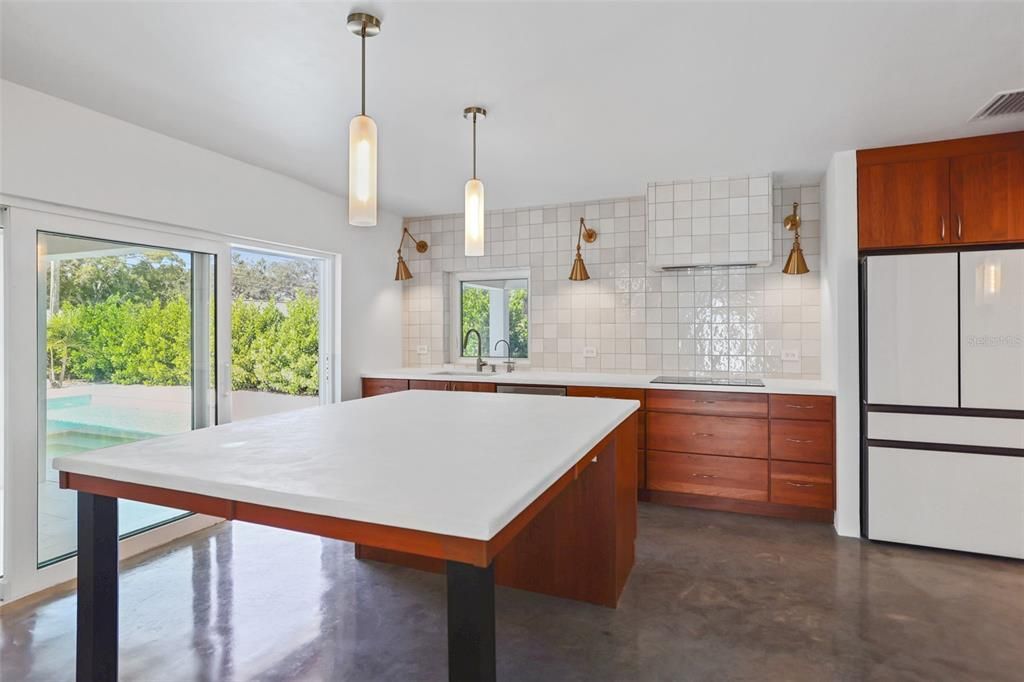 待售: $1,175,000 (4 贝兹, 2 浴室, 2432 平方英尺)