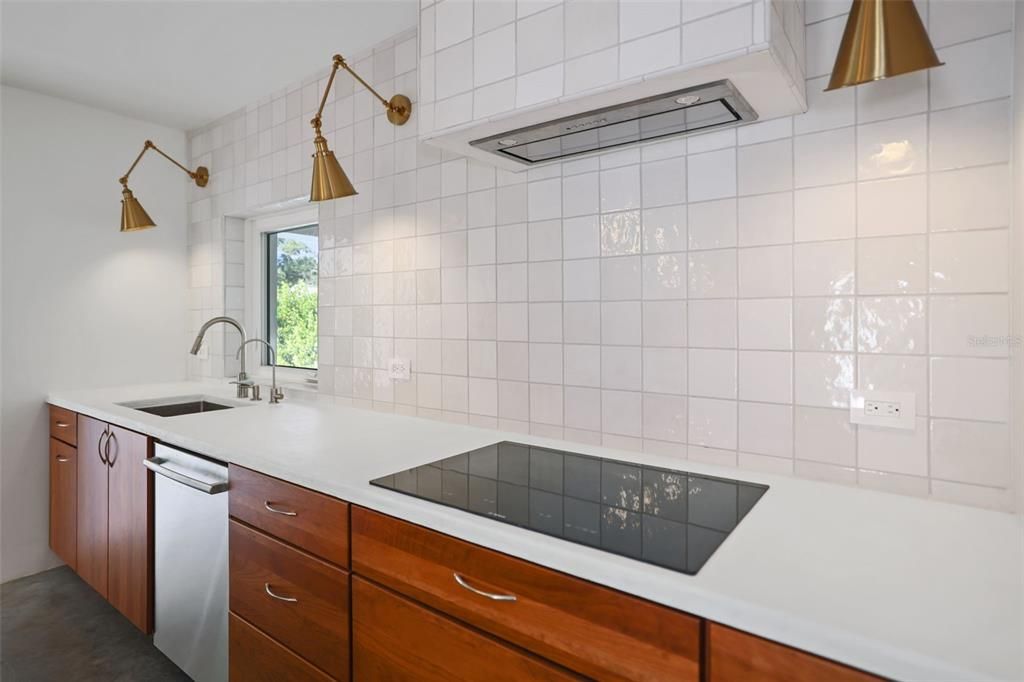 待售: $1,175,000 (4 贝兹, 2 浴室, 2432 平方英尺)