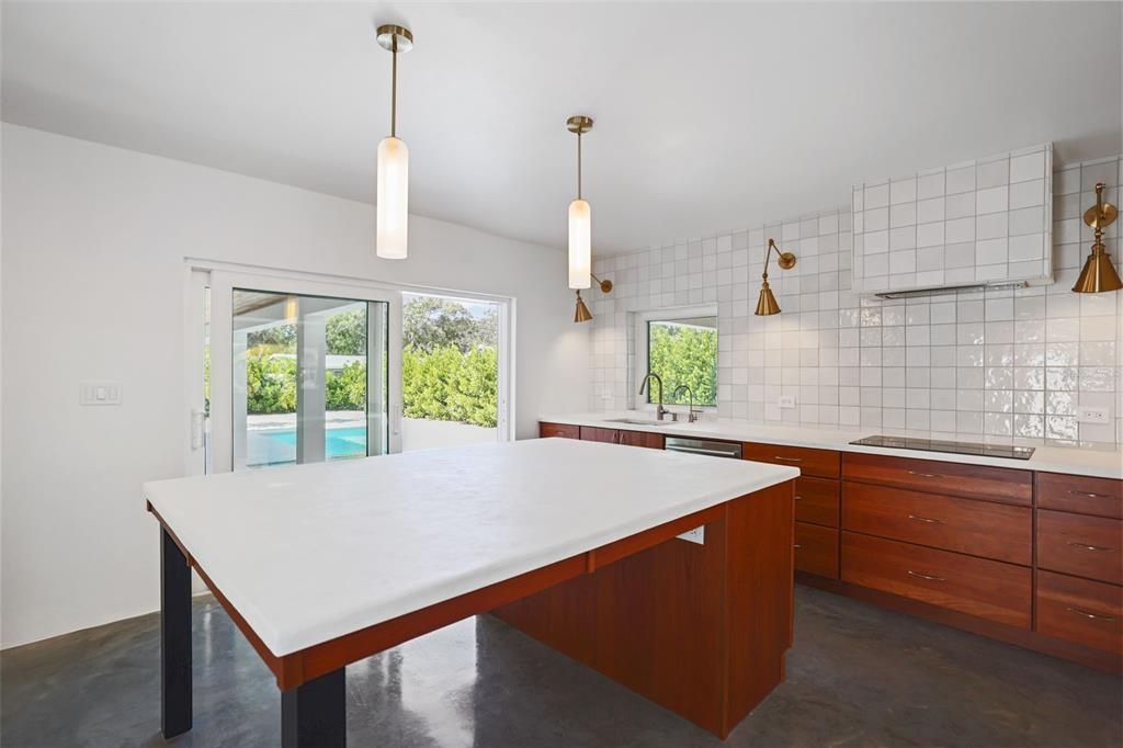 待售: $1,175,000 (4 贝兹, 2 浴室, 2432 平方英尺)