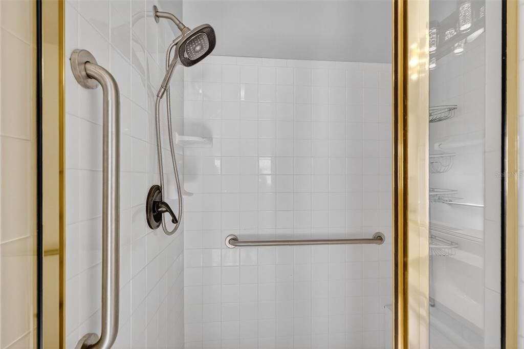 待售: $369,000 (2 贝兹, 2 浴室, 1832 平方英尺)