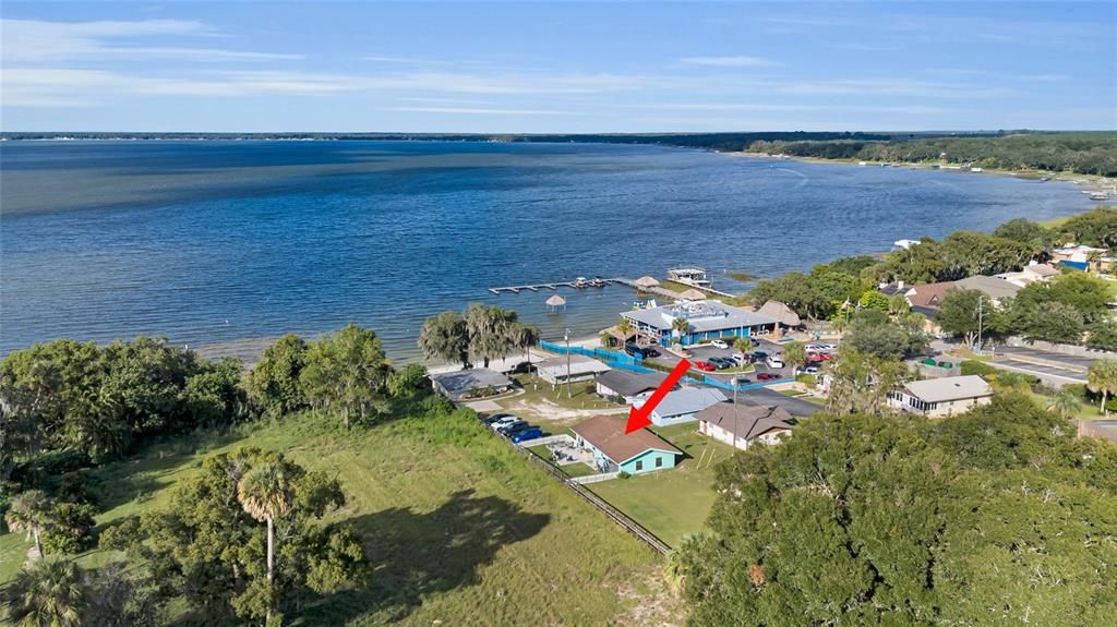 合同活跃: $335,000 (2 贝兹, 1 浴室, 960 平方英尺)