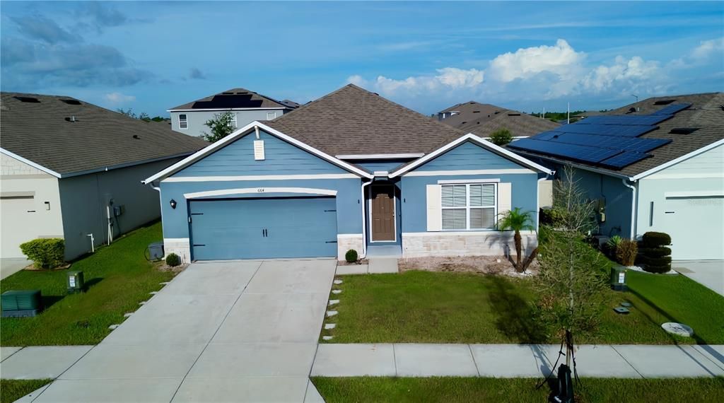 Recently Rented: $2,175 (4 beds, 2 baths, 1867 Square Feet)