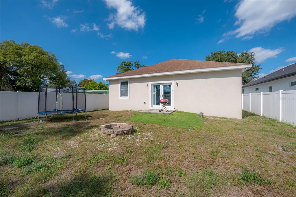 出租: $3,300 (3 贝兹, 2 浴室, 1722 平方英尺)