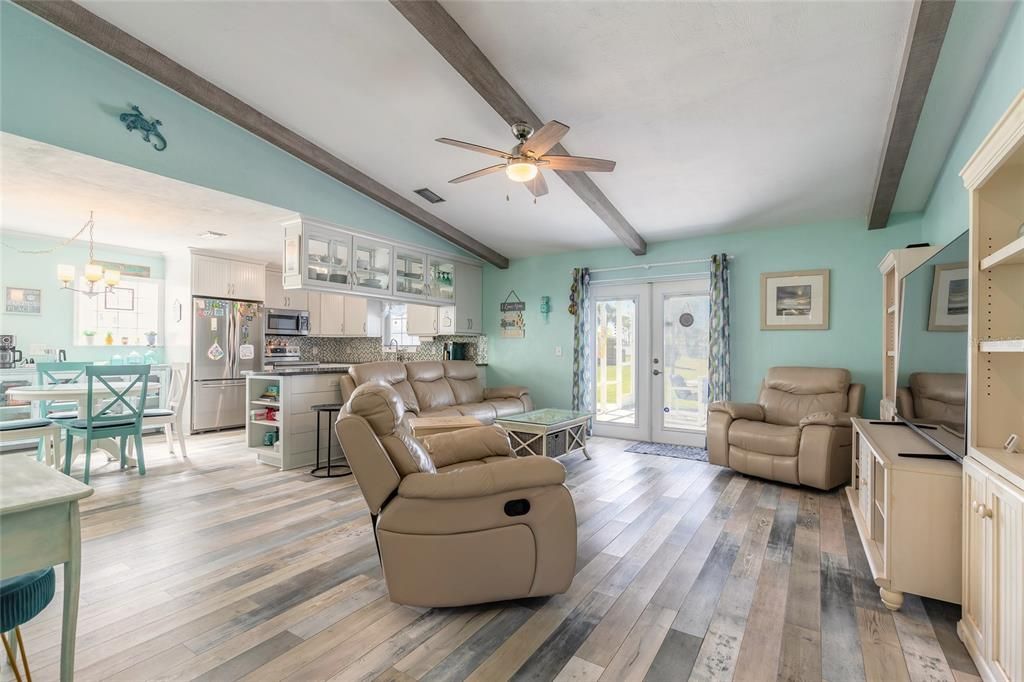 En Venta: $484,900 (3 camas, 2 baños, 1446 Pies cuadrados)