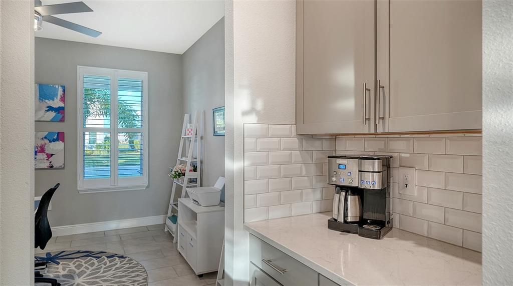 Под контрактом: $774,900 (5 спален, 3 ванн, 2966 Квадратных фут)