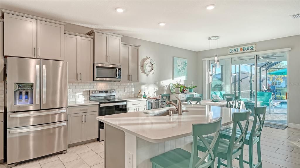 Под контрактом: $774,900 (5 спален, 3 ванн, 2966 Квадратных фут)