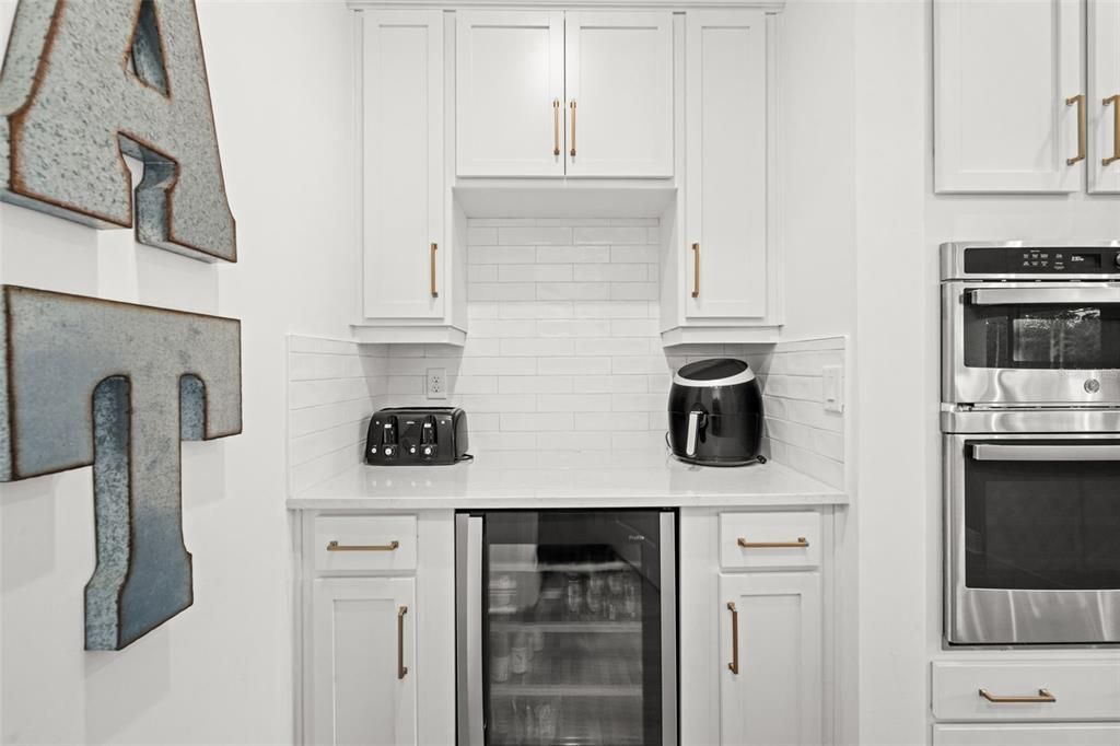 For Sale: $709,000 (4 beds, 4 baths, 3113 Square Feet)