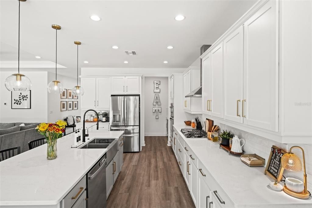 For Sale: $709,000 (4 beds, 4 baths, 3113 Square Feet)