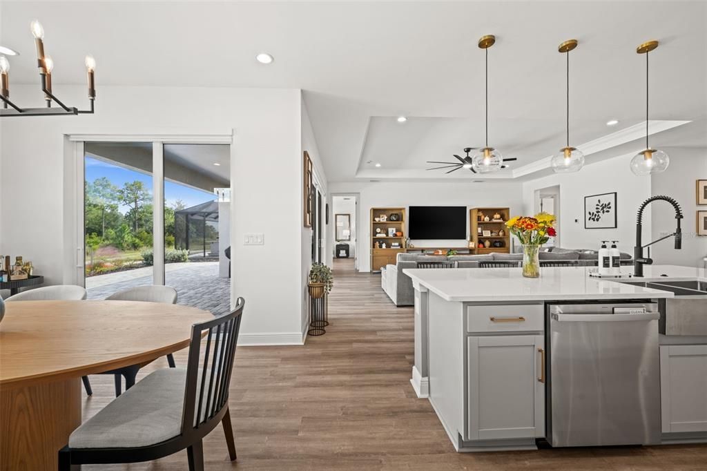 For Sale: $709,000 (4 beds, 4 baths, 3113 Square Feet)