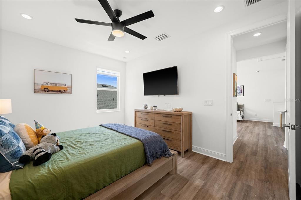 For Sale: $709,000 (4 beds, 4 baths, 3113 Square Feet)