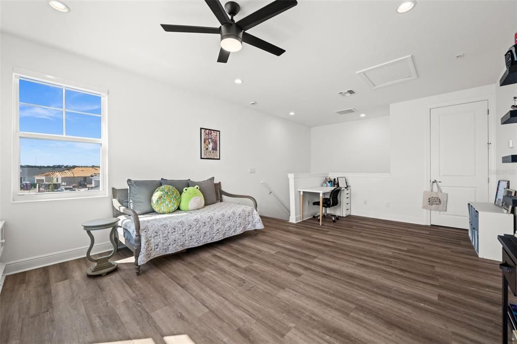 For Sale: $709,000 (4 beds, 4 baths, 3113 Square Feet)