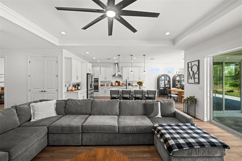 For Sale: $709,000 (4 beds, 4 baths, 3113 Square Feet)