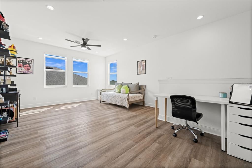 For Sale: $709,000 (4 beds, 4 baths, 3113 Square Feet)