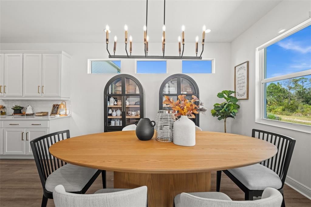 For Sale: $709,000 (4 beds, 4 baths, 3113 Square Feet)