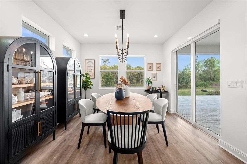 For Sale: $709,000 (4 beds, 4 baths, 3113 Square Feet)