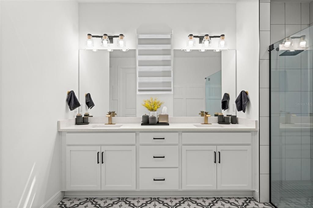 For Sale: $709,000 (4 beds, 4 baths, 3113 Square Feet)