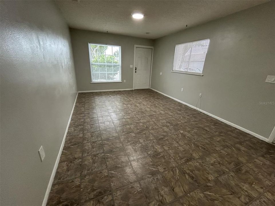 For Rent: $1,695 (2 beds, 1 baths, 750 Square Feet)