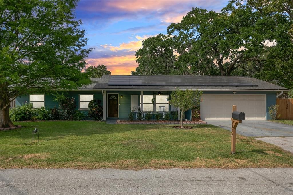 For Sale: $430,000 (3 beds, 3 baths, 2056 Square Feet)