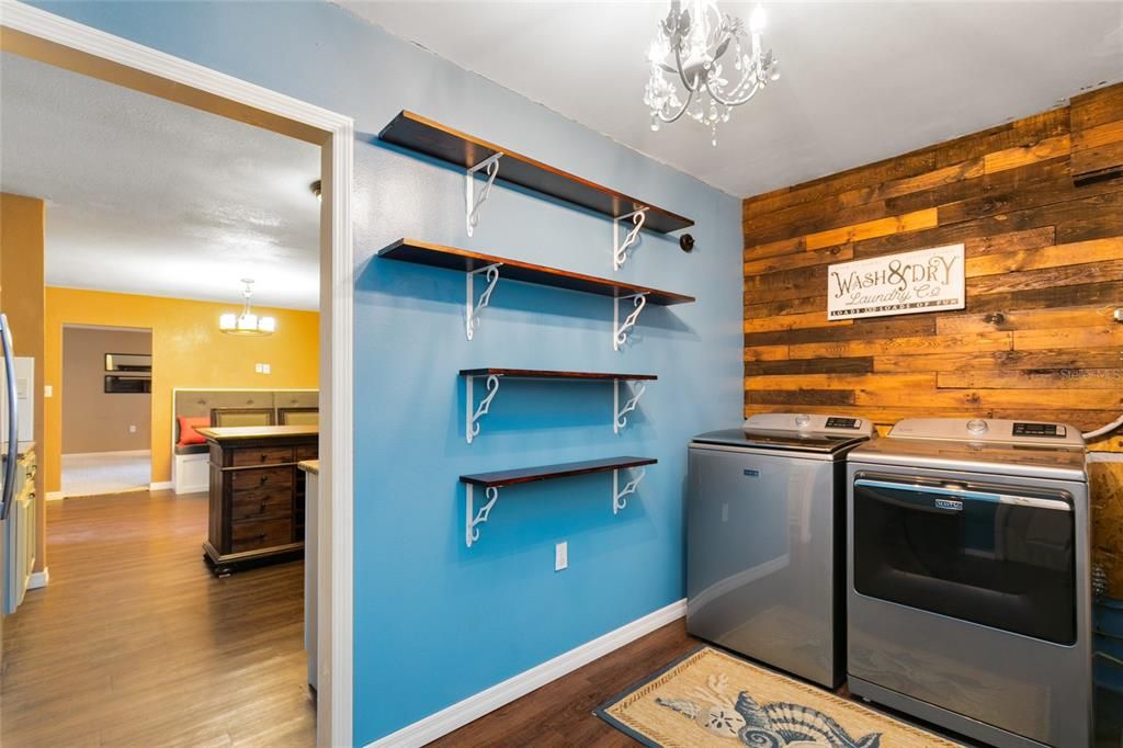 For Sale: $430,000 (3 beds, 3 baths, 2056 Square Feet)